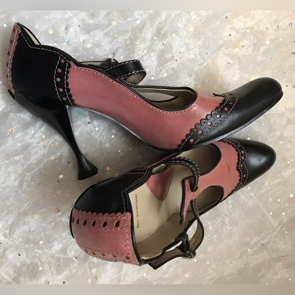 Fluevog Pink and black listen up spectator heels